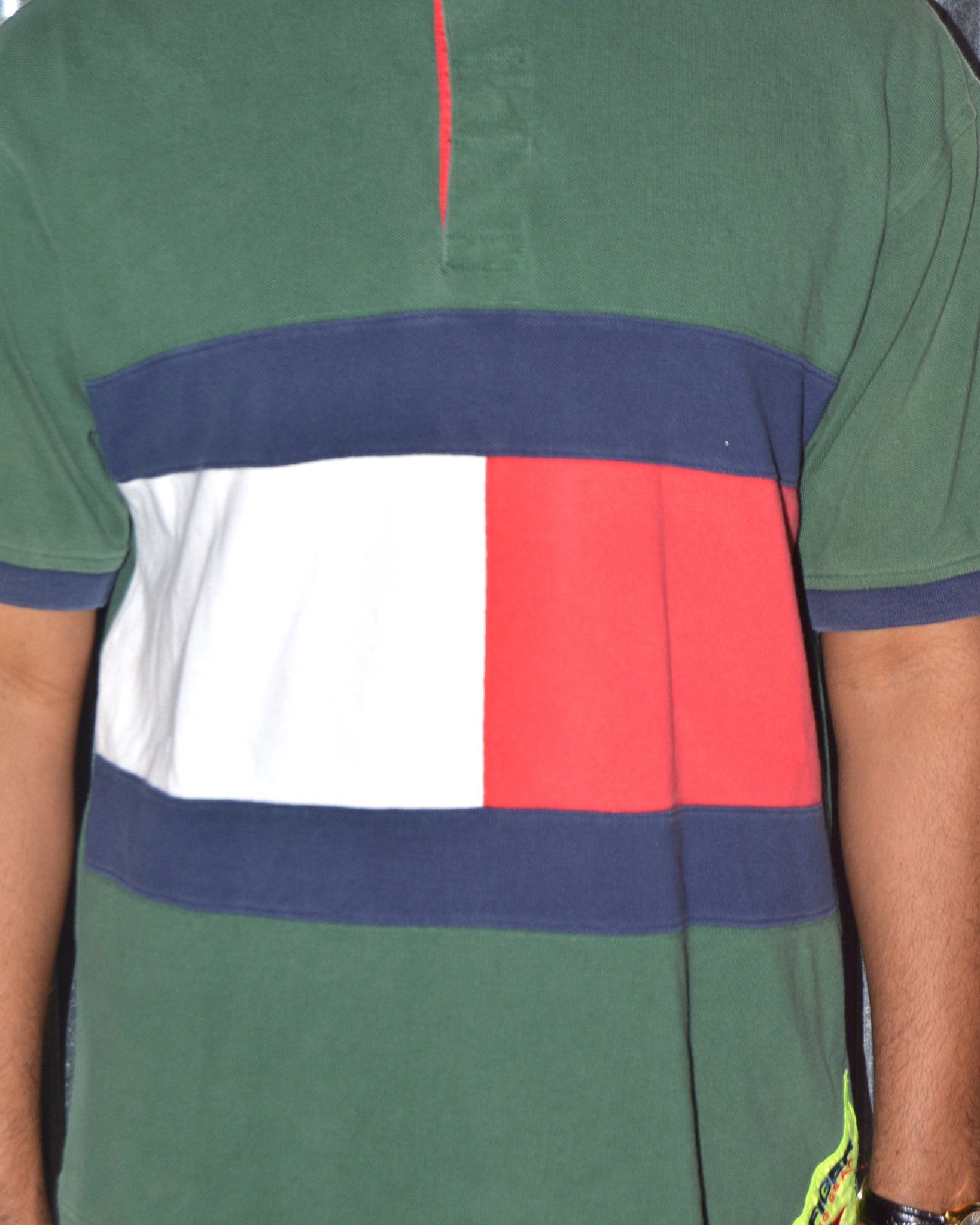 hilfiger sailing gear Vintage Green Tommy Hilfiger Sailing Gear Huge Logo Polo Shirt sz L – PeoplesVintage